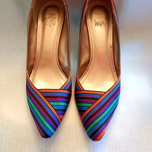 Multi-color striped fabric pumps